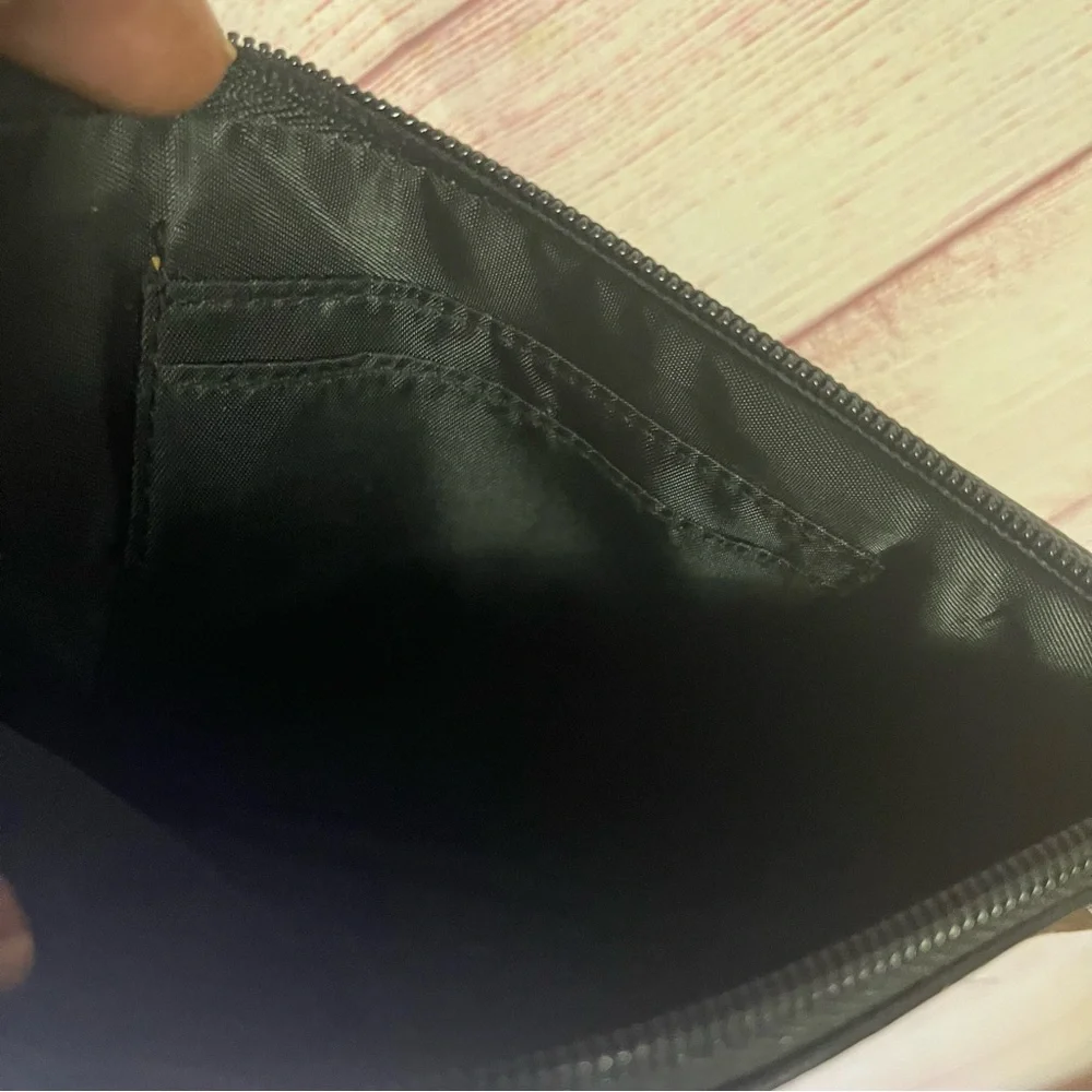 Victoria’s Secret White and‎ Black Wristlet Clutch Bag